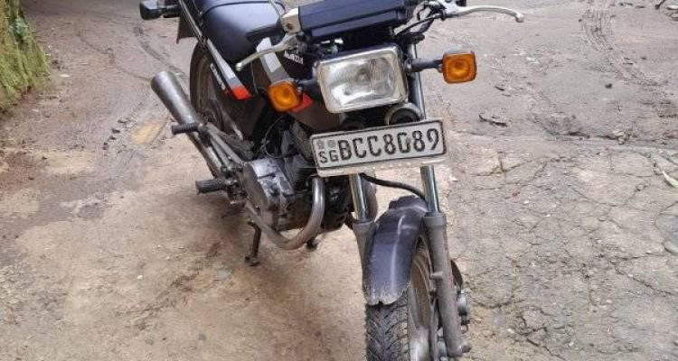 HONDA CB 125 2004
