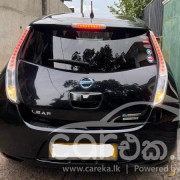 NISSAN LEAF AZEO 2013
