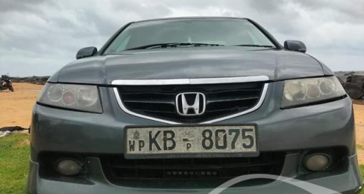 HONDA ACCORD 2004