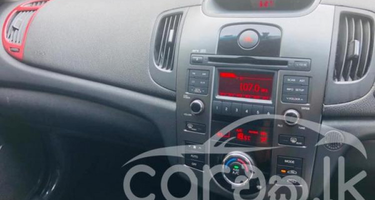 KIA CERATO 2011