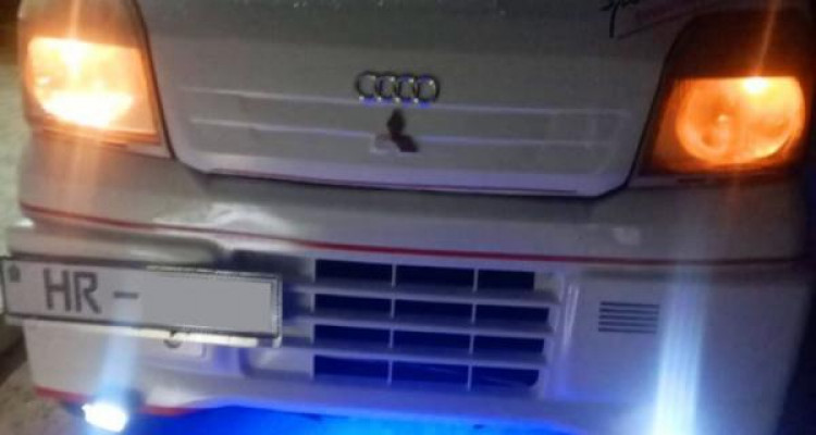 MITSUBISHI MINICAB 1999