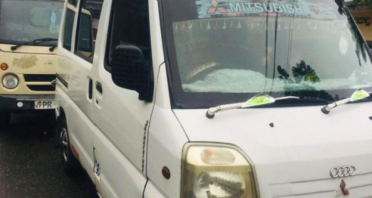 MITSUBISHI MINICAB 1999