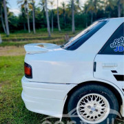 MAZDA FAMILIA 323 1990