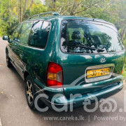 HYUNDAI TRAJET 2004
