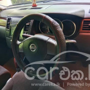 NISSAN TIIDA 2004