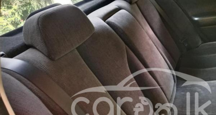 NISSAN TIIDA 2004
