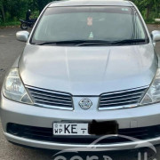 NISSAN TIIDA 2004