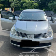 NISSAN TIIDA 2004