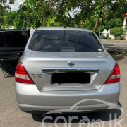 NISSAN TIIDA 2004