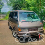 NISSAN LARGO 1992