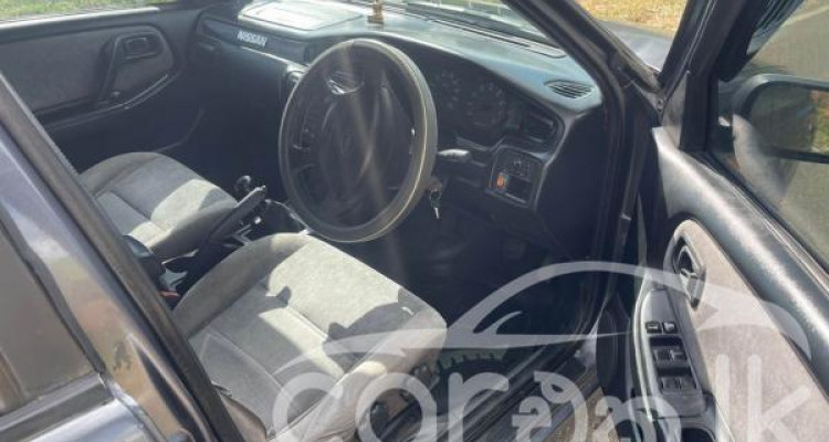 NISSAN BLUEBIRD SU14 2000