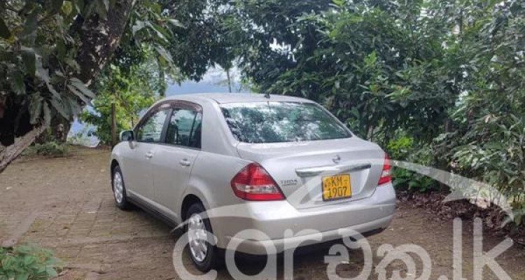 NISSAN TIIDA 2007