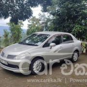 NISSAN TIIDA 2007