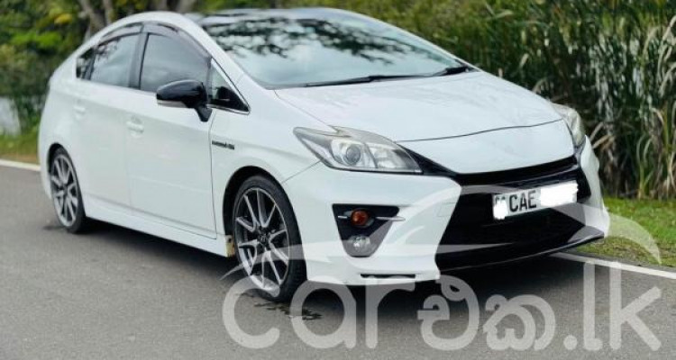 TOYOTA PRIUS 2013