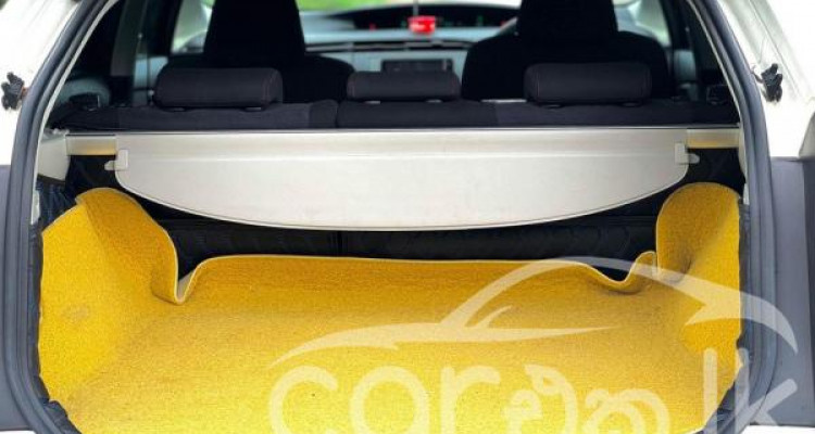 TOYOTA PRIUS 2013