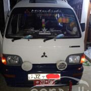 MITSUBISHI MINICAB 1999