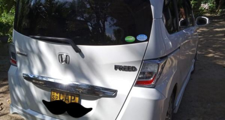 HONDA FREED 2013