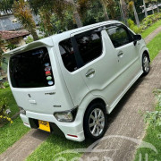 SUZUKI WAGON R STINGRAY 2018