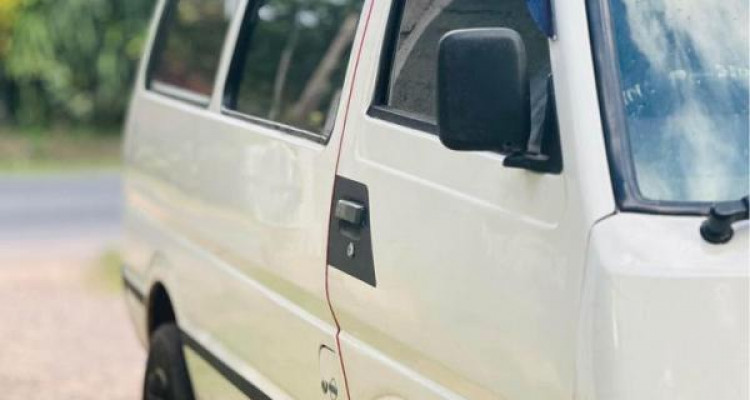 NISSAN VANETTE 1990