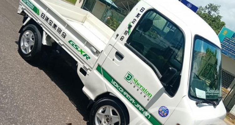 SUBARU SAMBAR 2003