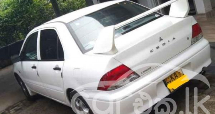 MITSUBISHI LANCER CS2 2001