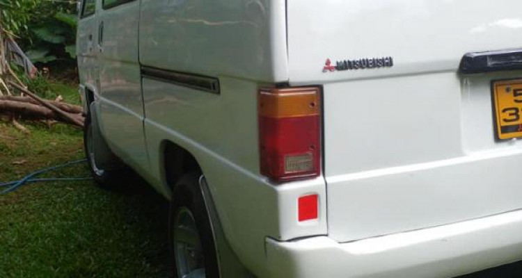 MITSUBISHI DELICA L300 1986