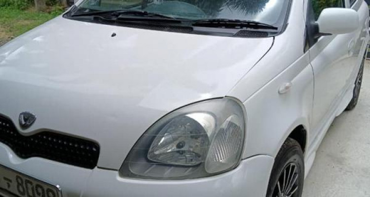 TOYOTA VITZ 1999