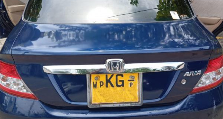 HONDA FIT ARIA GD8 2004