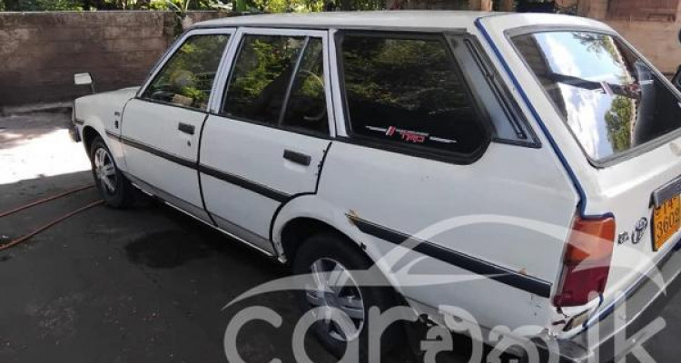 TOYOTA COROLLA DX WAGON 1983