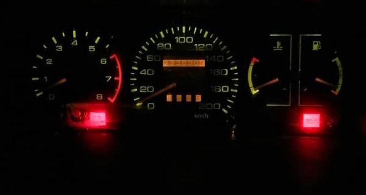 MITSUBISHI LANCER C12 1985