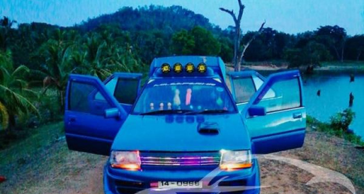 MITSUBISHI LANCER C12 1985