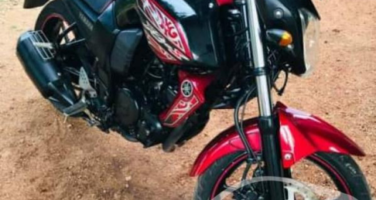 YAMAHA FZ S 2015