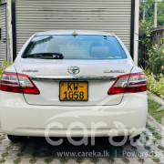 TOYOTA PREMIO 2013