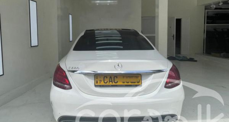 MERCEDES BENZ C220 2014