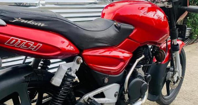 BAJAJ PULSAR  150 2007