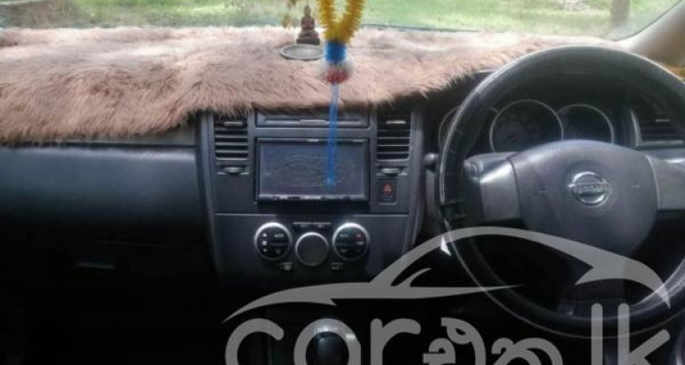 NISSAN TIIDA 2007