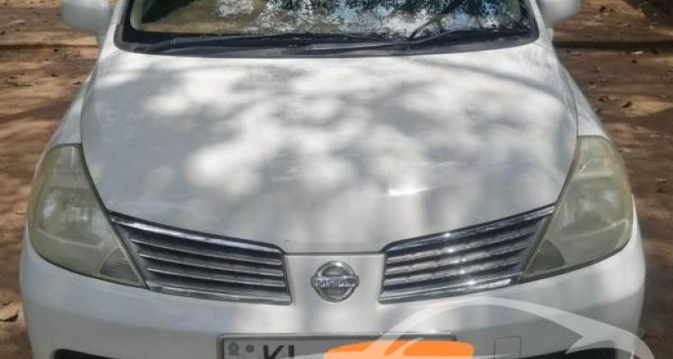 NISSAN TIIDA 2007