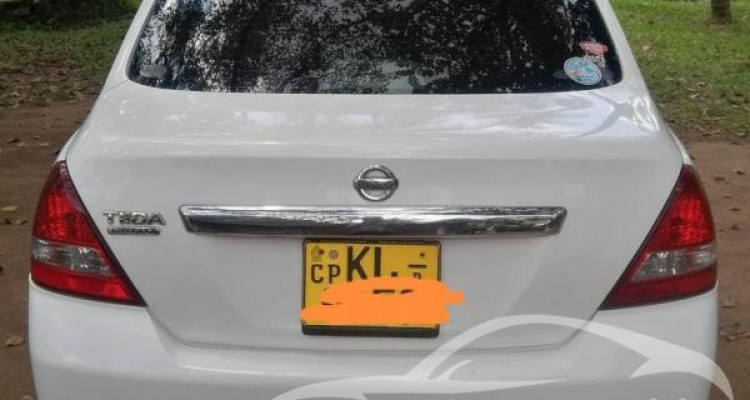 NISSAN TIIDA 2007