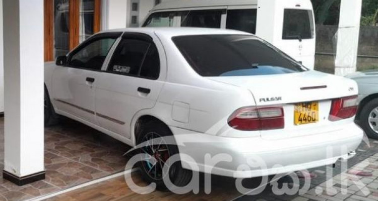 NISSAN PULSAR 2000