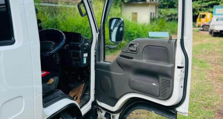 ISUZU CREW CAB 1986