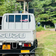 ISUZU CREW CAB 1986