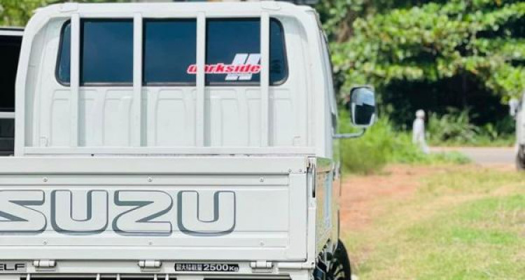 ISUZU CREW CAB 1986