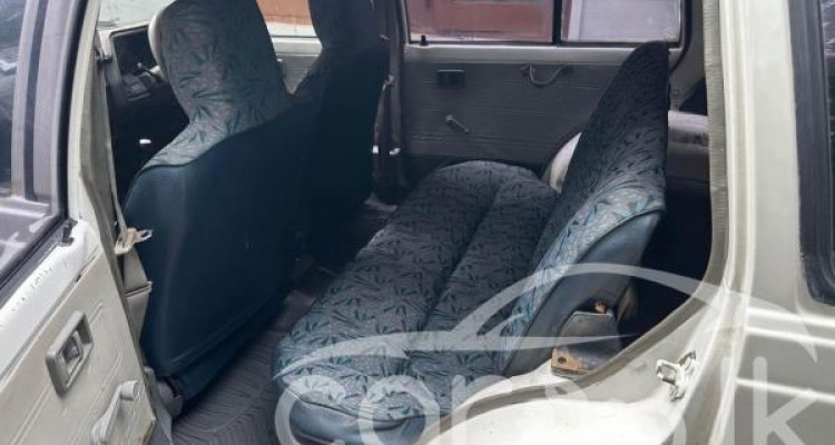 NISSAN AD WAGON 1986