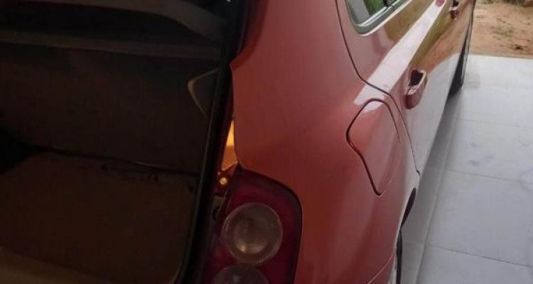 NISSAN MARCH K12 2001