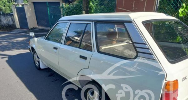 TOYOTA COROLLA DX WAGON KE72 1986