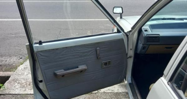 TOYOTA COROLLA DX WAGON KE72 1986