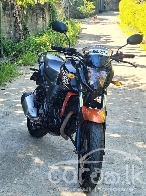 YAMAHA FZ S 2013