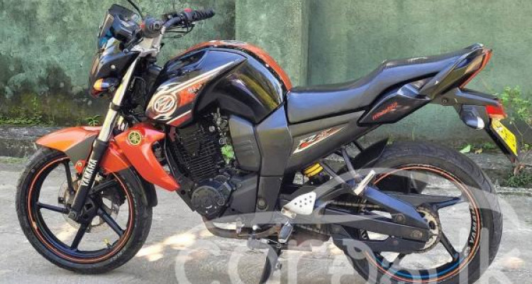 YAMAHA FZ S 2013