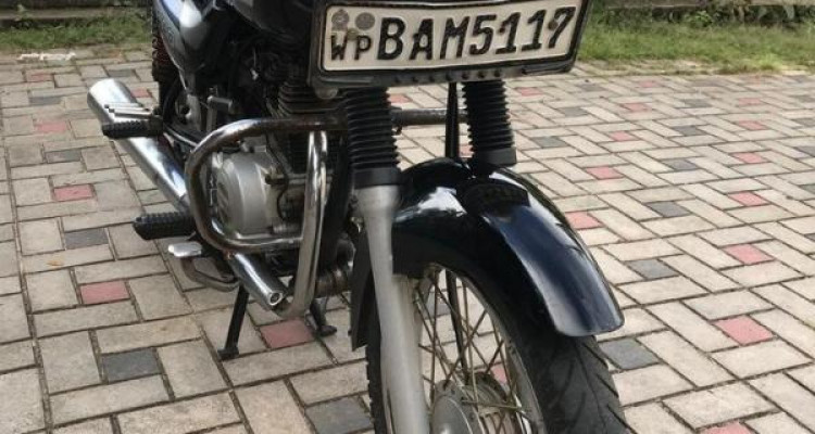 BAJAJ CT100 2013