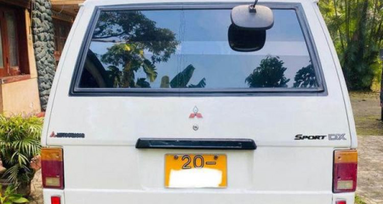 MITSUBISHI DELICA L300 1983